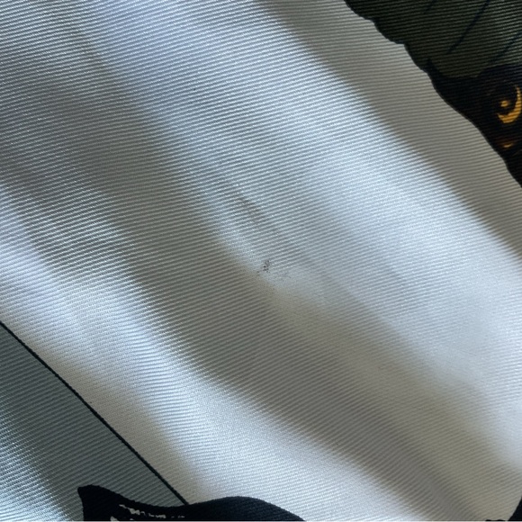 Water Silk New York Paris London 100% Polyester Asian Theme Square Scarf 35” - Picture 7 of 7